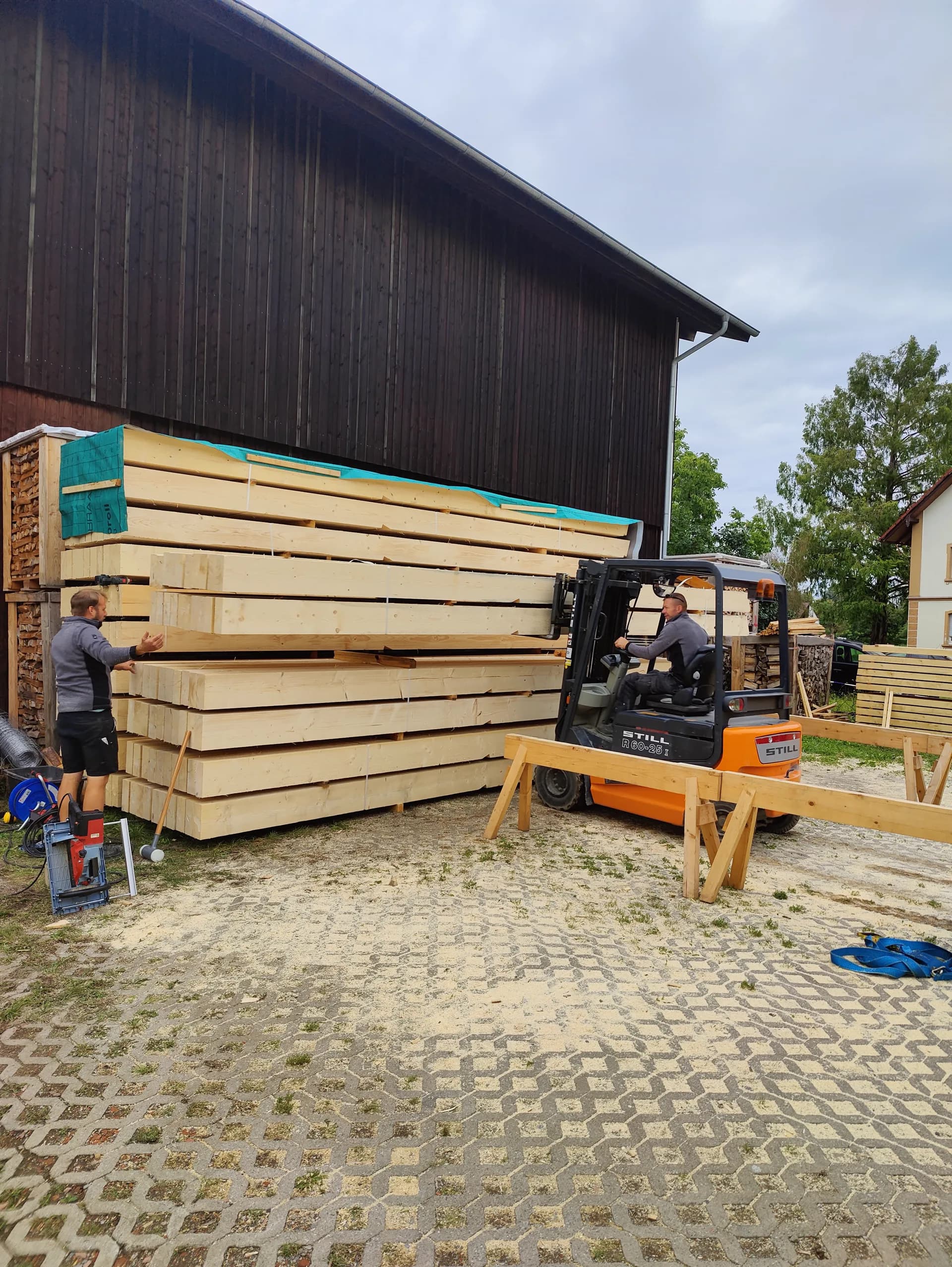 Verladung der Holzkonstruktion in Amtzell